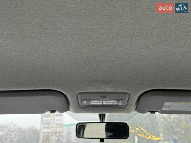 Серый Тойота Ярис, объемом двигателя 1.3 л и пробегом 150 тыс. км за 4600 $, фото 55 на Automoto.ua