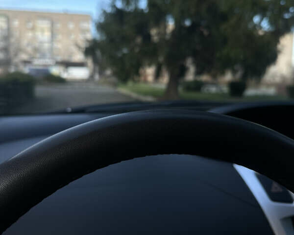 Сірий Тойота Яріс, об'ємом двигуна 1.3 л та пробігом 264 тис. км за 4500 $, фото 33 на Automoto.ua