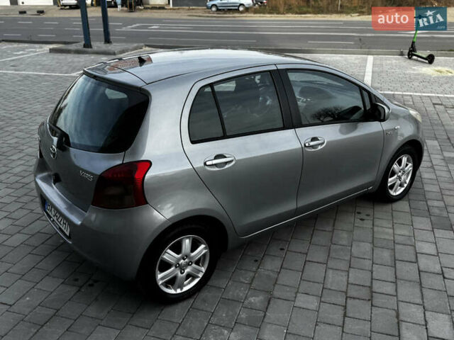 Сірий Тойота Яріс, об'ємом двигуна 1.4 л та пробігом 234 тис. км за 5700 $, фото 13 на Automoto.ua