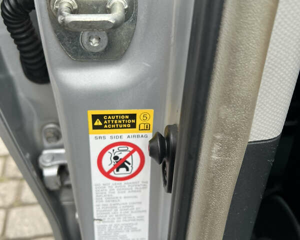 Сірий Тойота Яріс, об'ємом двигуна 1.3 л та пробігом 233 тис. км за 4800 $, фото 19 на Automoto.ua