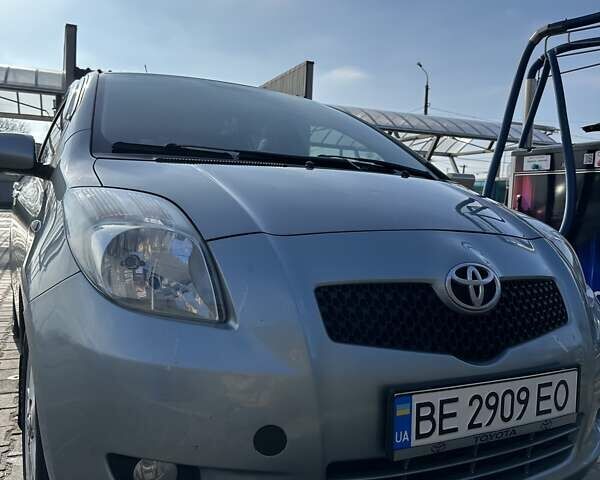 Сірий Тойота Яріс, об'ємом двигуна 1.3 л та пробігом 183 тис. км за 5850 $, фото 8 на Automoto.ua