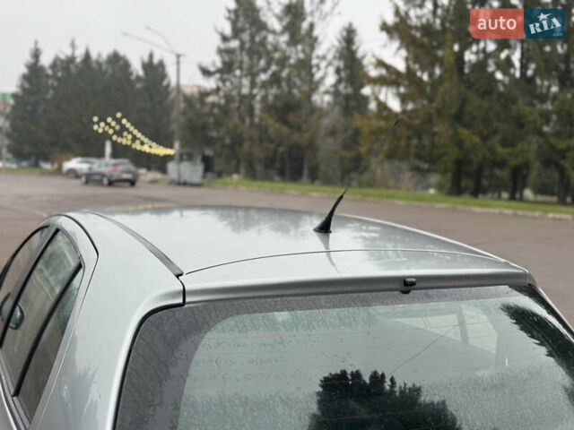 Серый Тойота Ярис, объемом двигателя 1.3 л и пробегом 150 тыс. км за 4600 $, фото 14 на Automoto.ua