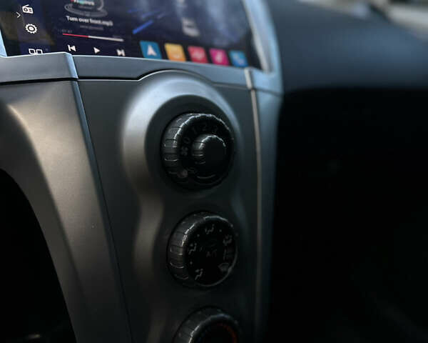 Сірий Тойота Яріс, об'ємом двигуна 1.3 л та пробігом 264 тис. км за 4500 $, фото 35 на Automoto.ua