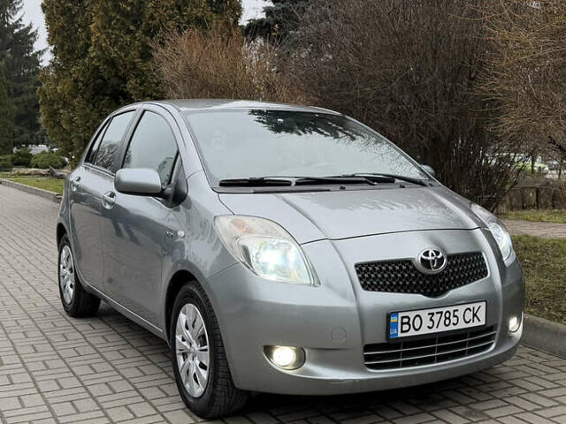 Сірий Тойота Яріс, об'ємом двигуна 1.4 л та пробігом 290 тис. км за 5999 $, фото 20 на Automoto.ua