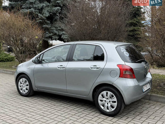 Сірий Тойота Яріс, об'ємом двигуна 1.4 л та пробігом 290 тис. км за 5999 $, фото 10 на Automoto.ua