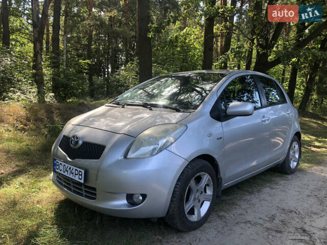 Серый Тойота Ярис, объемом двигателя 1.4 л и пробегом 230 тыс. км за 5700 $, фото 28 на Automoto.ua