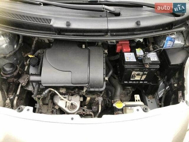 Серый Тойота Ярис, объемом двигателя 1 л и пробегом 186 тыс. км за 3920 $, фото 11 на Automoto.ua