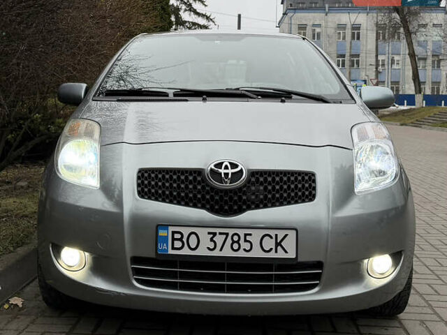 Сірий Тойота Яріс, об'ємом двигуна 1.4 л та пробігом 290 тис. км за 5999 $, фото 12 на Automoto.ua