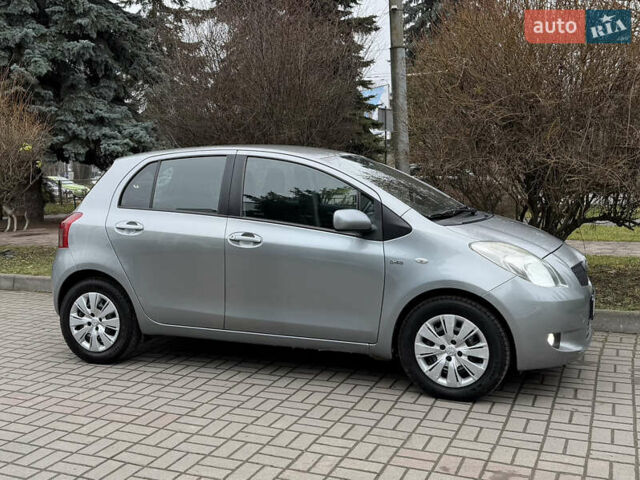 Сірий Тойота Яріс, об'ємом двигуна 1.4 л та пробігом 290 тис. км за 5999 $, фото 23 на Automoto.ua