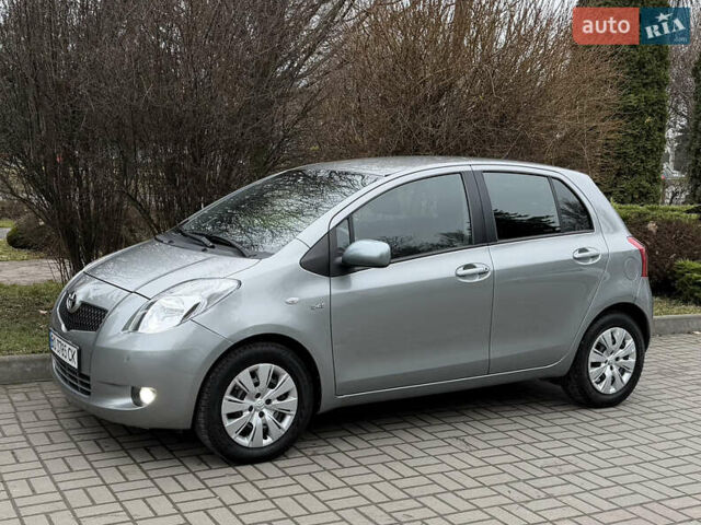 Сірий Тойота Яріс, об'ємом двигуна 1.4 л та пробігом 290 тис. км за 5999 $, фото 6 на Automoto.ua