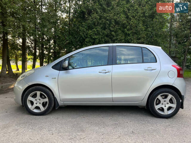 Серый Тойота Ярис, объемом двигателя 1.4 л и пробегом 230 тыс. км за 5700 $, фото 9 на Automoto.ua