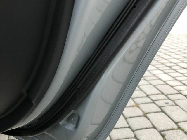 Сірий Тойота Яріс, об'ємом двигуна 1 л та пробігом 185 тис. км за 3950 $, фото 13 на Automoto.ua