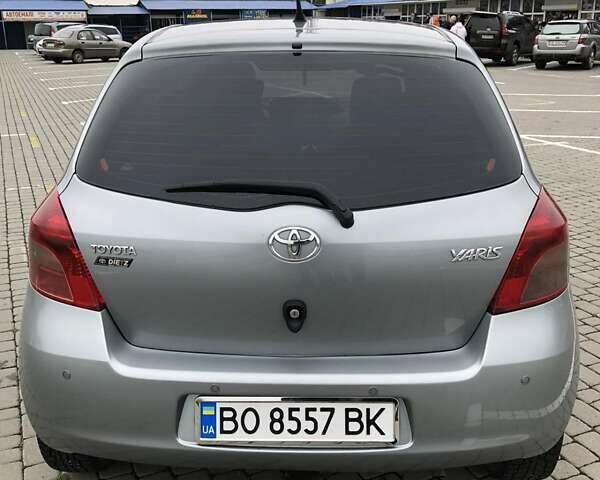 Серый Тойота Ярис, объемом двигателя 1 л и пробегом 184 тыс. км за 4200 $, фото 51 на Automoto.ua