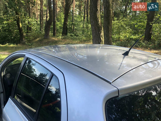 Серый Тойота Ярис, объемом двигателя 1.4 л и пробегом 230 тыс. км за 5700 $, фото 33 на Automoto.ua