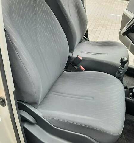 Сірий Тойота Яріс, об'ємом двигуна 1.3 л та пробігом 169 тис. км за 6200 $, фото 20 на Automoto.ua