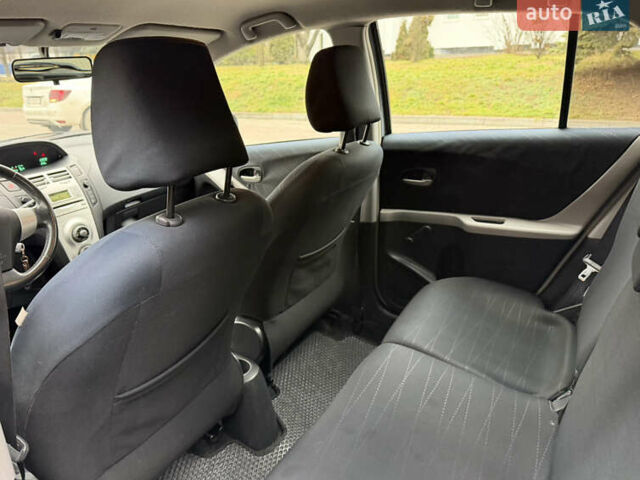 Сірий Тойота Яріс, об'ємом двигуна 1.4 л та пробігом 290 тис. км за 5999 $, фото 37 на Automoto.ua