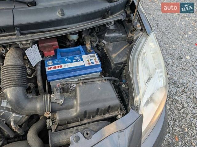 Серый Тойота Ярис, объемом двигателя 1.36 л и пробегом 250 тыс. км за 4950 $, фото 40 на Automoto.ua