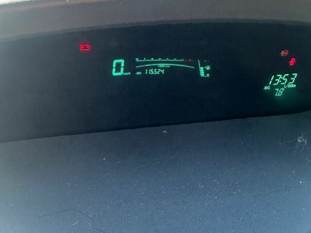 Серый Тойота Ярис, объемом двигателя 1 л и пробегом 115 тыс. км за 4200 $, фото 10 на Automoto.ua