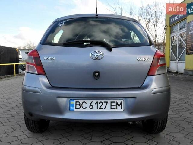 Серый Тойота Ярис, объемом двигателя 1 л и пробегом 166 тыс. км за 4400 $, фото 9 на Automoto.ua