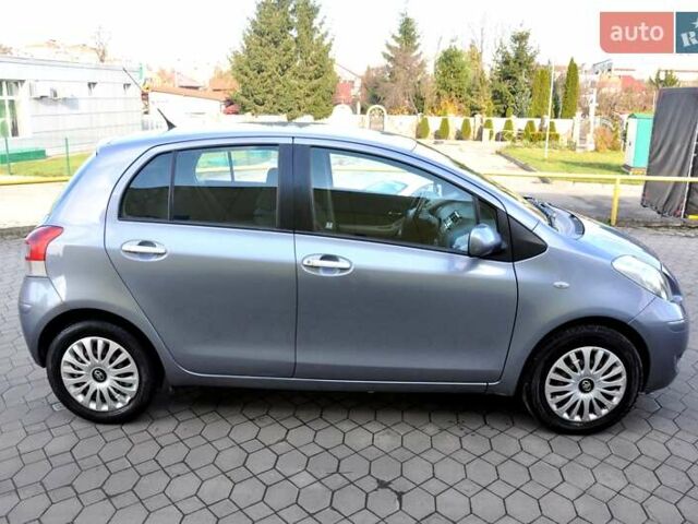 Серый Тойота Ярис, объемом двигателя 1 л и пробегом 166 тыс. км за 4400 $, фото 5 на Automoto.ua