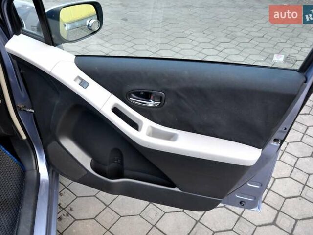 Серый Тойота Ярис, объемом двигателя 1 л и пробегом 166 тыс. км за 4400 $, фото 27 на Automoto.ua