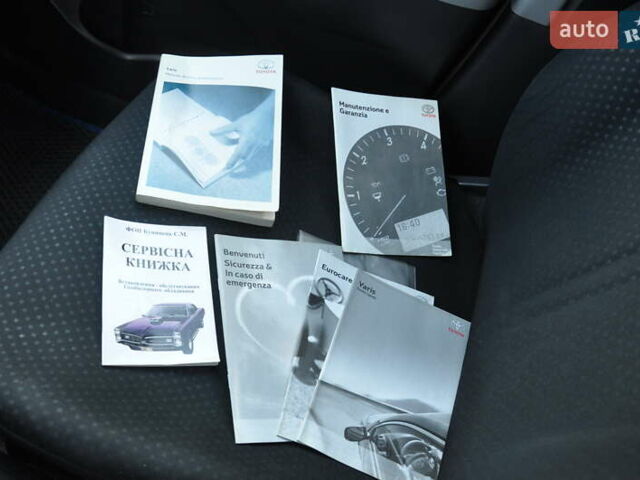 Серый Тойота Ярис, объемом двигателя 1 л и пробегом 166 тыс. км за 4400 $, фото 34 на Automoto.ua