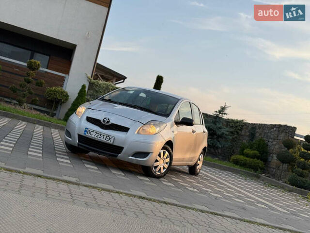 Серый Тойота Ярис, объемом двигателя 1 л и пробегом 230 тыс. км за 2999 $, фото 24 на Automoto.ua