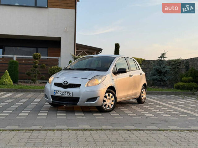 Серый Тойота Ярис, объемом двигателя 1 л и пробегом 230 тыс. км за 2999 $, фото 23 на Automoto.ua