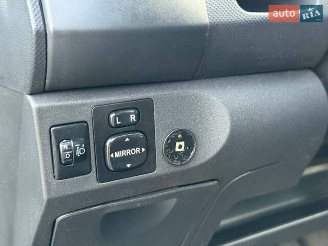 Серый Тойота Ярис, объемом двигателя 1 л и пробегом 230 тыс. км за 2999 $, фото 59 на Automoto.ua