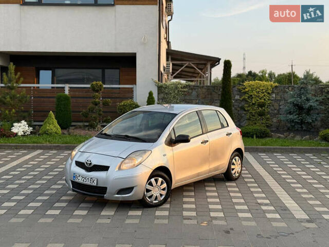 Серый Тойота Ярис, объемом двигателя 1 л и пробегом 230 тыс. км за 2999 $, фото 27 на Automoto.ua