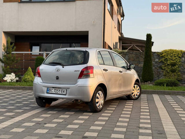 Серый Тойота Ярис, объемом двигателя 1 л и пробегом 230 тыс. км за 2999 $, фото 39 на Automoto.ua