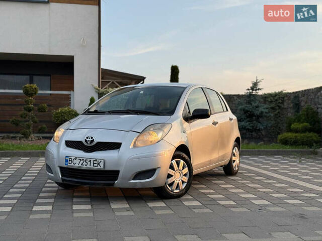 Серый Тойота Ярис, объемом двигателя 1 л и пробегом 230 тыс. км за 2999 $, фото 20 на Automoto.ua
