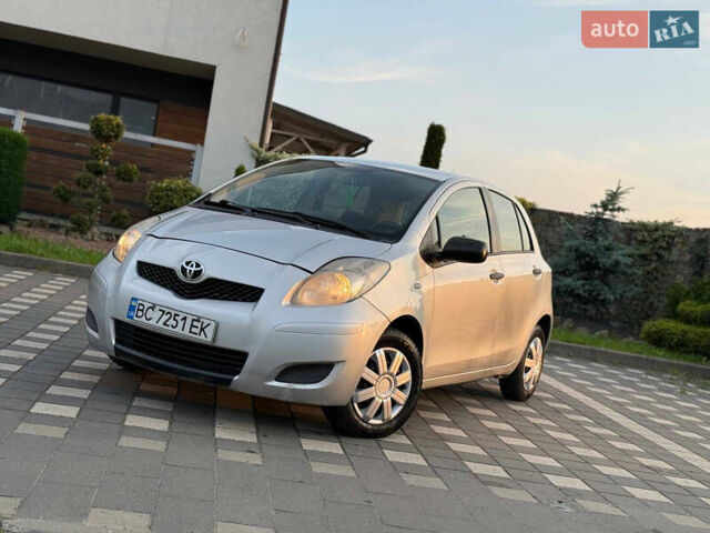 Серый Тойота Ярис, объемом двигателя 1 л и пробегом 230 тыс. км за 2999 $, фото 28 на Automoto.ua