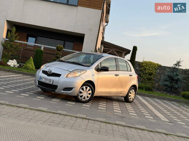 Серый Тойота Ярис, объемом двигателя 1 л и пробегом 230 тыс. км за 2999 $, фото 26 на Automoto.ua