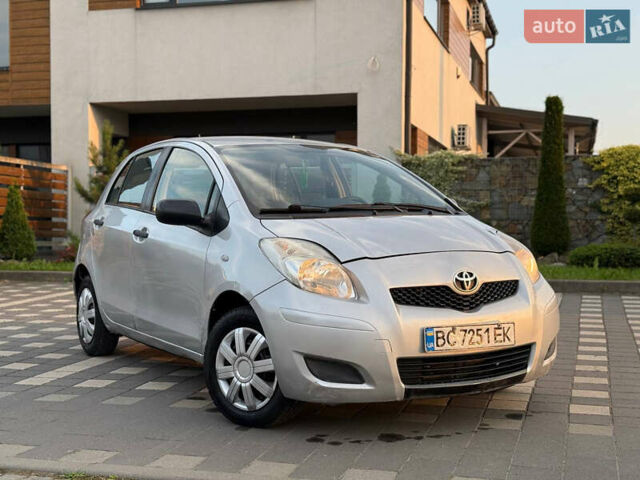 Серый Тойота Ярис, объемом двигателя 1 л и пробегом 230 тыс. км за 2999 $, фото 9 на Automoto.ua