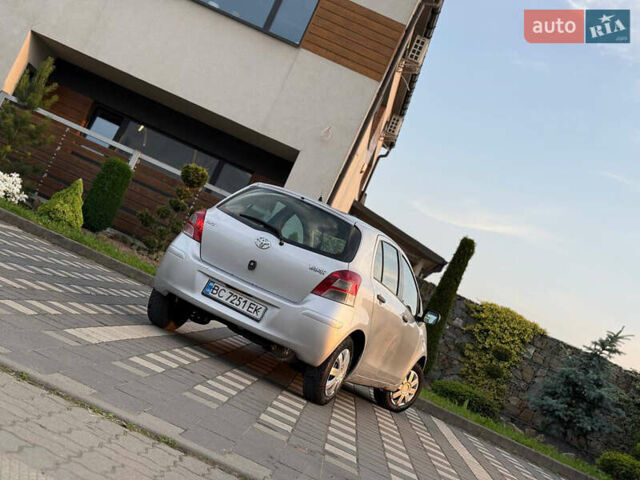 Серый Тойота Ярис, объемом двигателя 1 л и пробегом 230 тыс. км за 2999 $, фото 35 на Automoto.ua