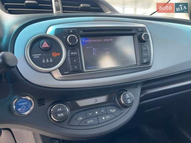 Серый Тойота Ярис, объемом двигателя 1.5 л и пробегом 175 тыс. км за 10650 $, фото 7 на Automoto.ua