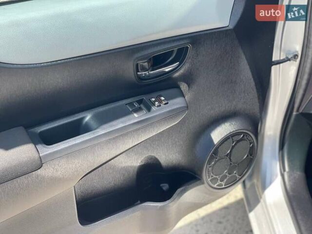 Серый Тойота Ярис, объемом двигателя 1.5 л и пробегом 175 тыс. км за 10650 $, фото 4 на Automoto.ua