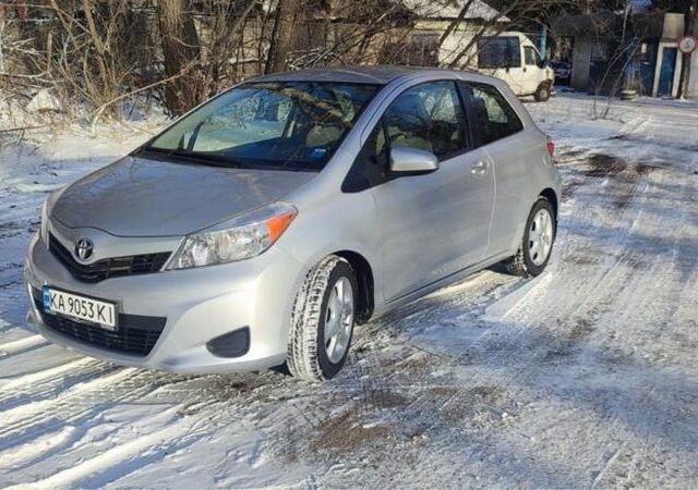 Серый Тойота Ярис, объемом двигателя 0 л и пробегом 74 тыс. км за 8500 $, фото 1 на Automoto.ua