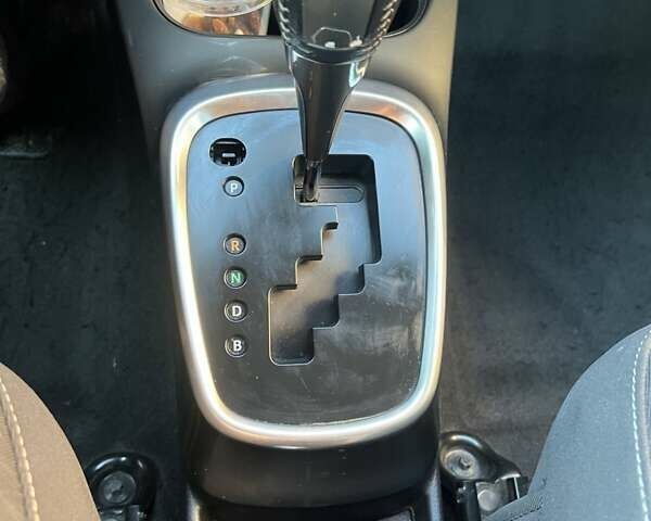 Серый Тойота Ярис, объемом двигателя 1.5 л и пробегом 89 тыс. км за 14499 $, фото 6 на Automoto.ua