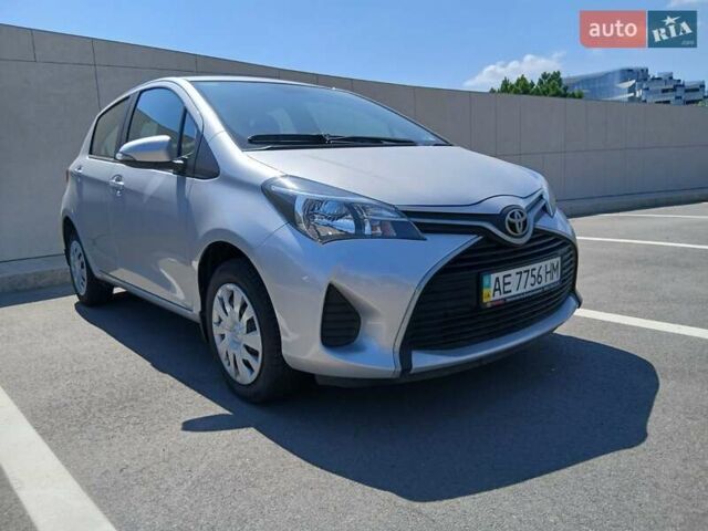 Серый Тойота Ярис, объемом двигателя 1.3 л и пробегом 32 тыс. км за 11700 $, фото 1 на Automoto.ua