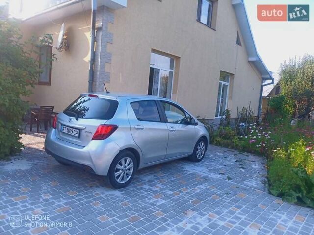 Серый Тойота Ярис, объемом двигателя 1.36 л и пробегом 246 тыс. км за 8200 $, фото 2 на Automoto.ua