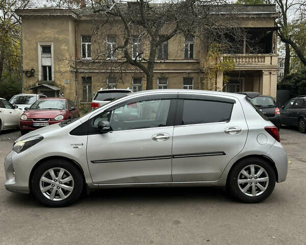Серый Тойота Ярис, объемом двигателя 1.5 л и пробегом 140 тыс. км за 11500 $, фото 6 на Automoto.ua