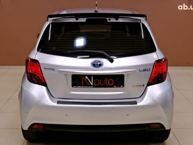 Серый Тойота Ярис, объемом двигателя 1.5 л и пробегом 148 тыс. км за 11900 $, фото 4 на Automoto.ua