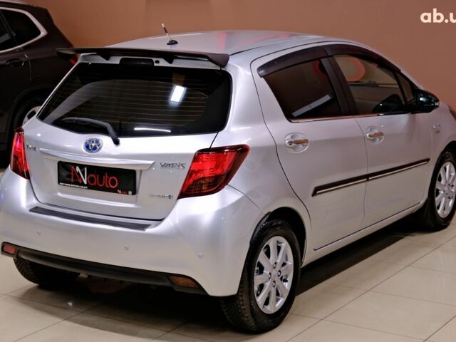 Серый Тойота Ярис, объемом двигателя 1.5 л и пробегом 148 тыс. км за 11900 $, фото 5 на Automoto.ua