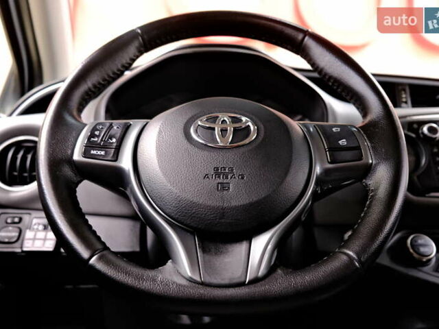 Сірий Тойота Яріс, об'ємом двигуна 1.5 л та пробігом 148 тис. км за 11900 $, фото 42 на Automoto.ua