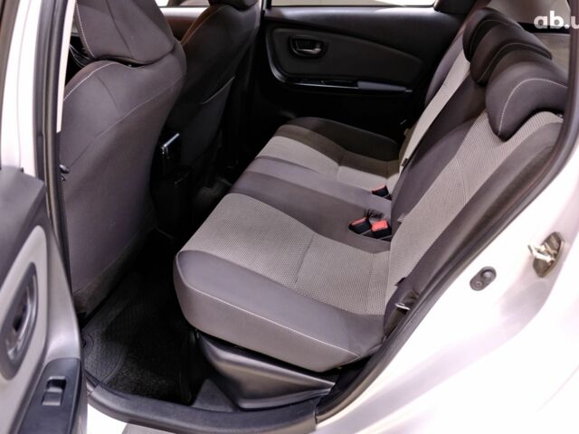 Серый Тойота Ярис, объемом двигателя 1.5 л и пробегом 148 тыс. км за 11900 $, фото 7 на Automoto.ua