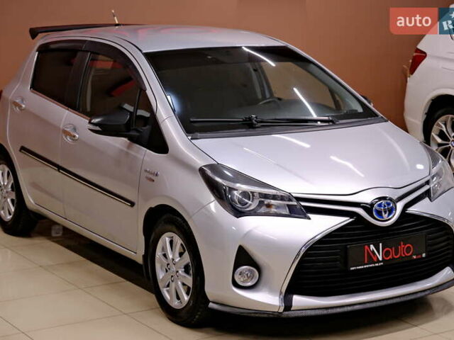 Сірий Тойота Яріс, об'ємом двигуна 1.5 л та пробігом 148 тис. км за 11900 $, фото 3 на Automoto.ua