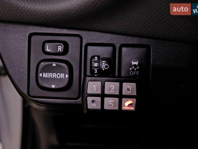 Сірий Тойота Яріс, об'ємом двигуна 1.5 л та пробігом 148 тис. км за 11900 $, фото 24 на Automoto.ua