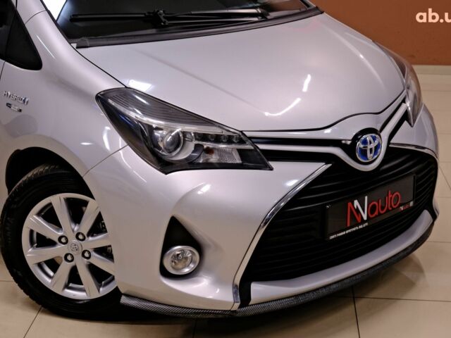 Серый Тойота Ярис, объемом двигателя 1.5 л и пробегом 148 тыс. км за 11900 $, фото 3 на Automoto.ua